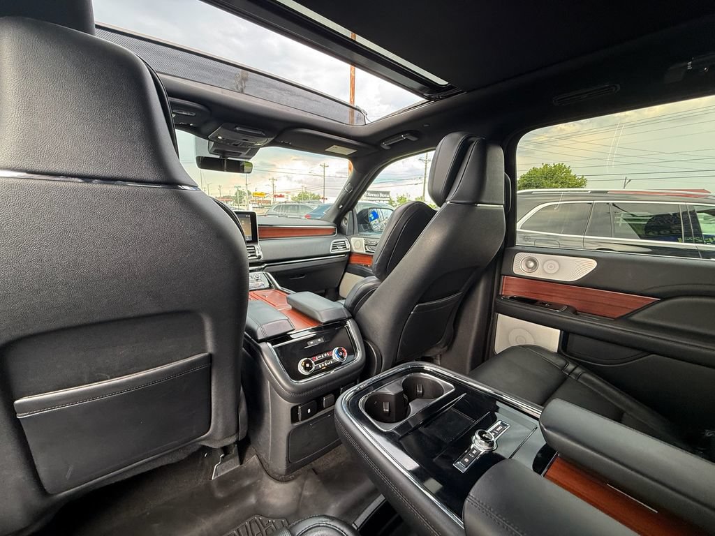 Used 2020 Lincoln Navigator Reserve w/ Luxury Package AWD/4WD image 20
