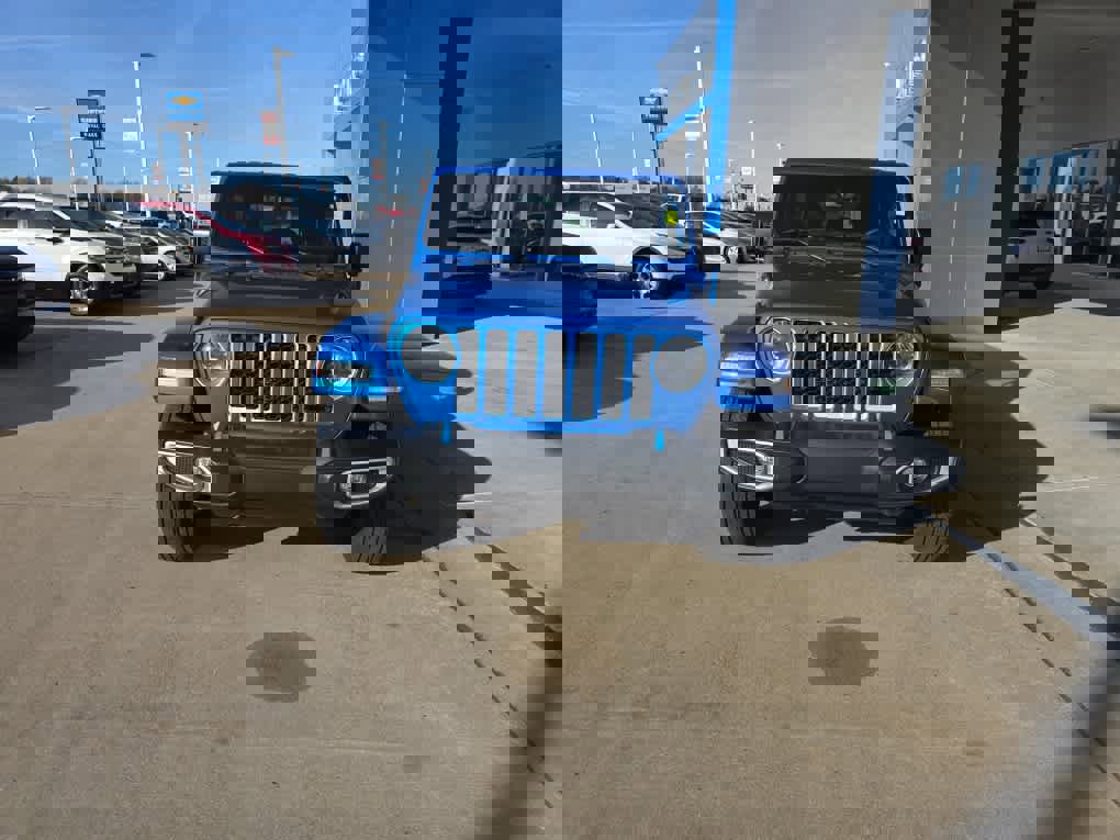 Used 2023 Jeep Wrangler Sahara w/ Cold Weather Group image 3