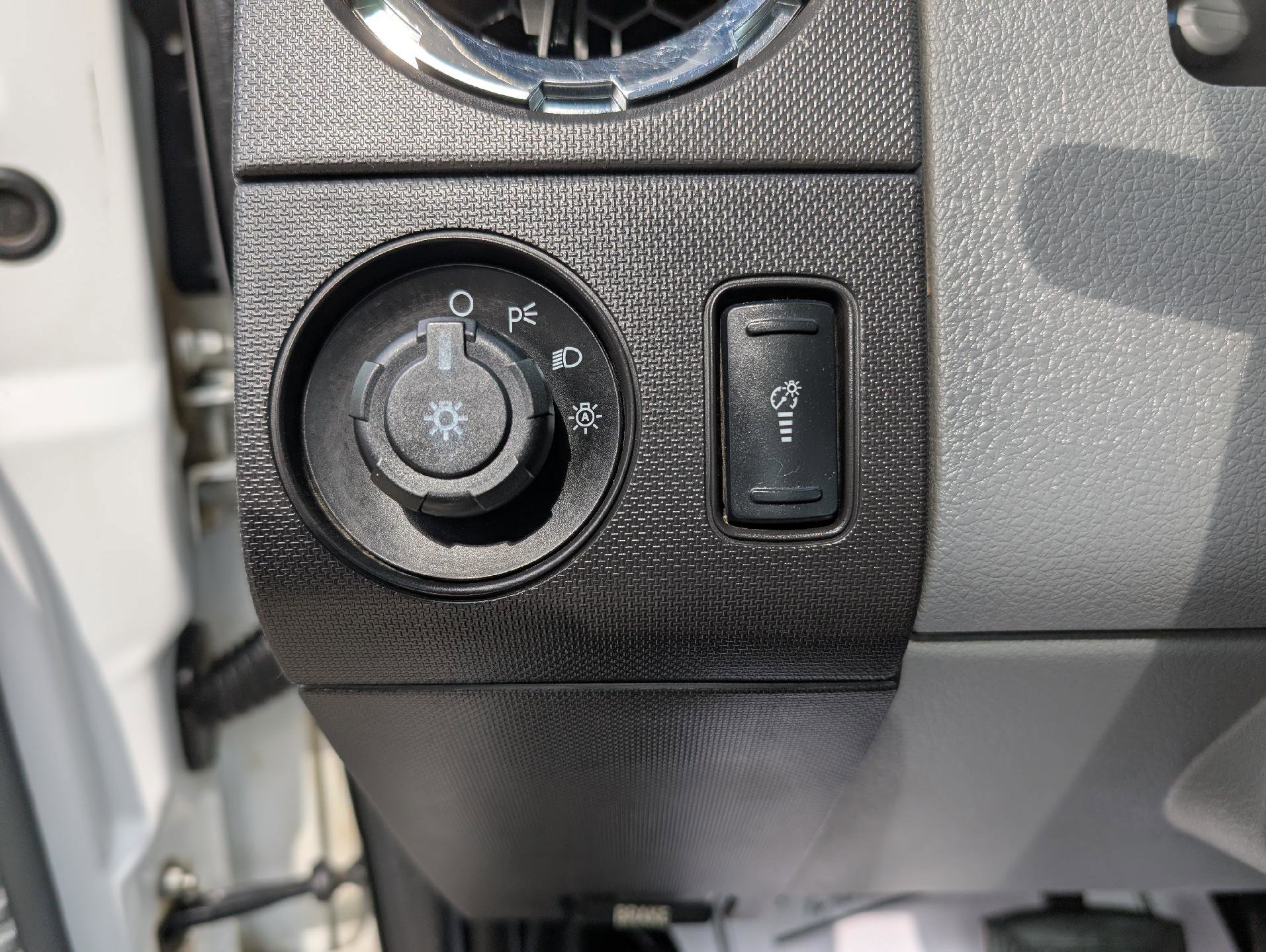 Used 2012 Ford F350 XLT w/ XLT Interior Pkg AWD/4WD image 11