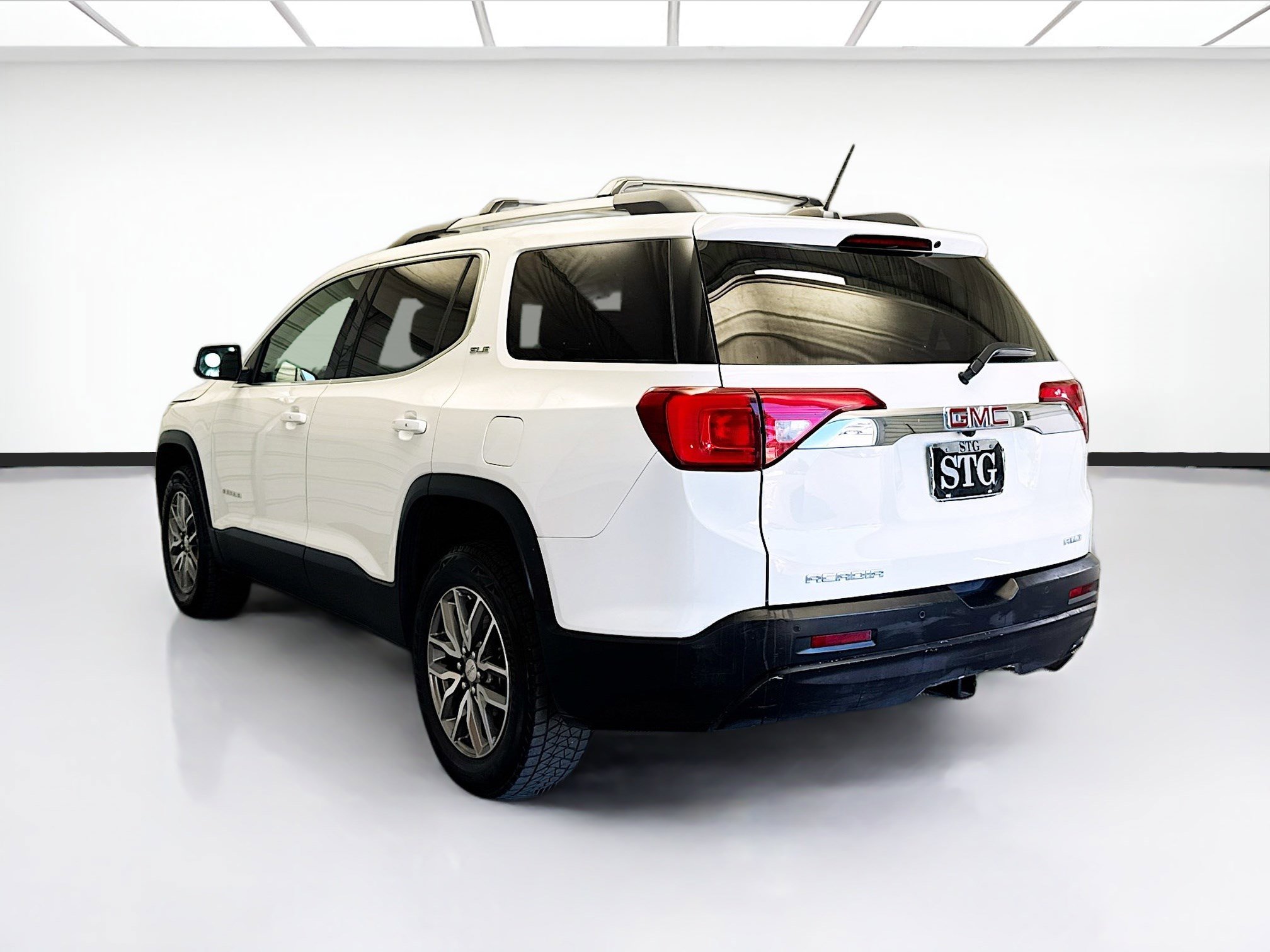 Used 2019 GMC Acadia SLE image 6