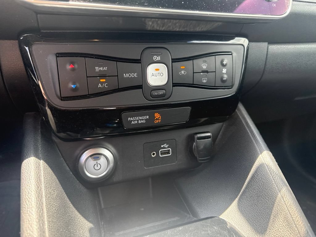 Used 2019 Nissan Leaf SV Plus w/ SV Plus Technology Package FWD image 17