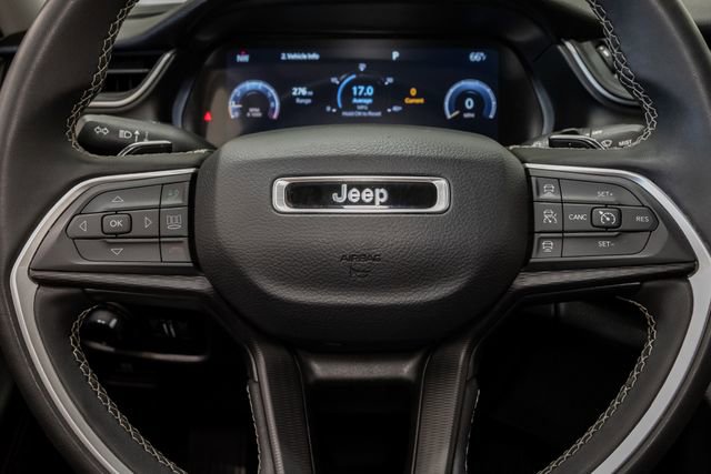 Used 2023 Jeep Grand Cherokee L Laredo AWD/4WD image 12