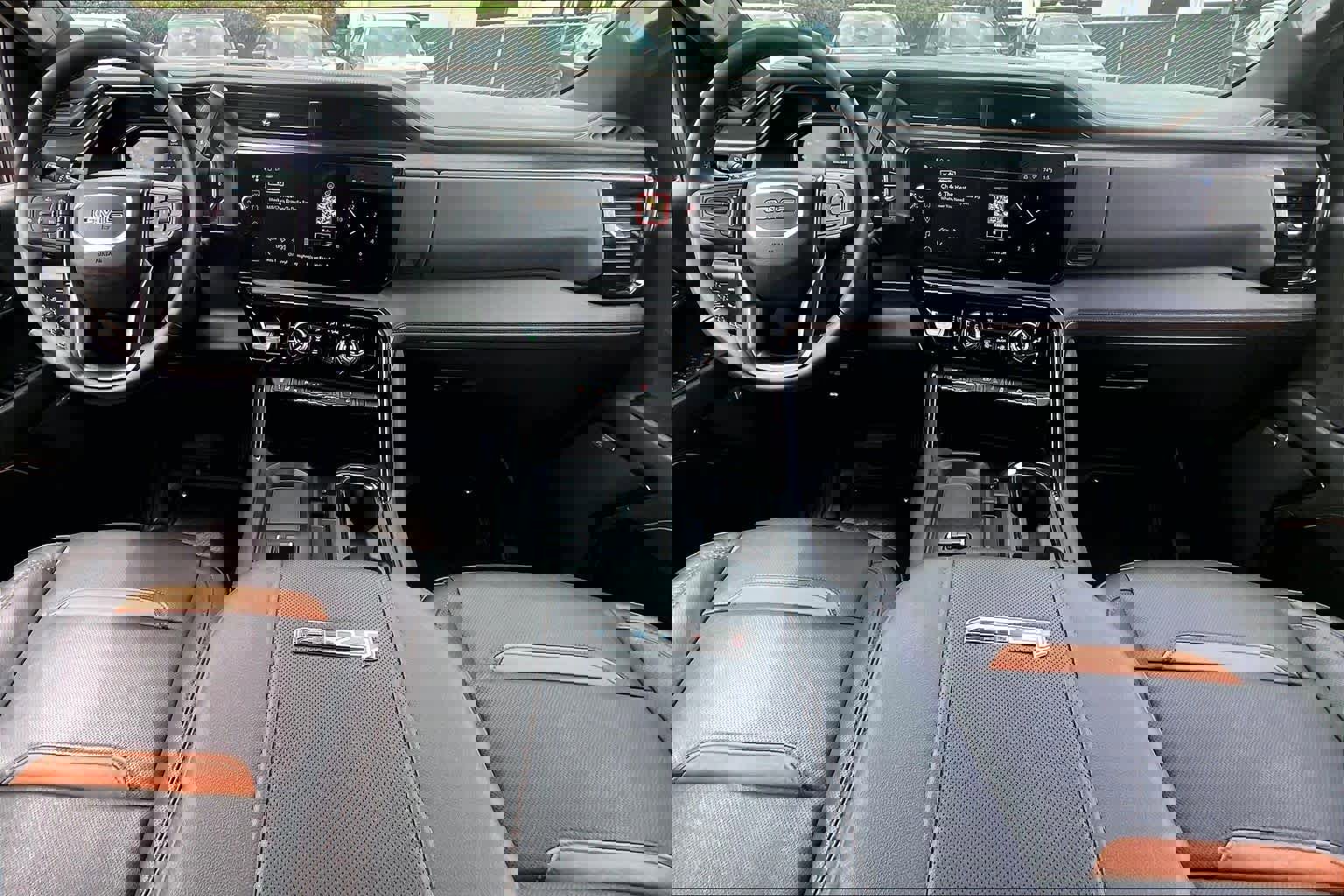 Used 2024 GMC Sierra 3500 AT4 w/ AT4 Premium Plus Package image 16