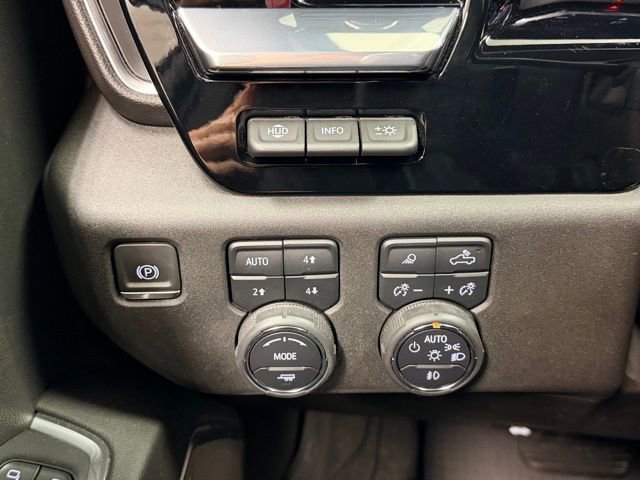 Certified 2024 Chevrolet Silverado 1500 High Country w/ Technology Package AWD/4WD image 19