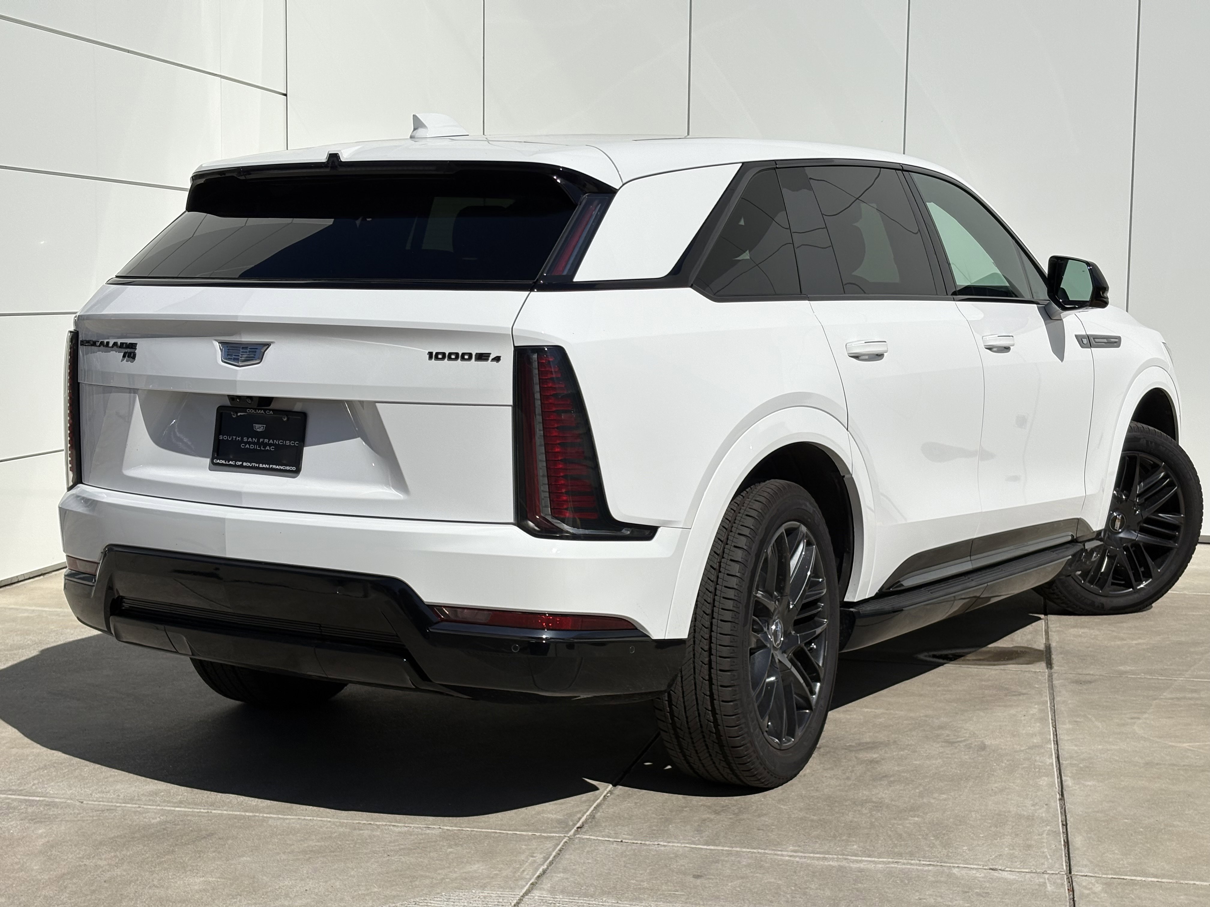 New 2025 Cadillac Escalade IQ Sport 2 w/ LPO, ONYX Package image 7