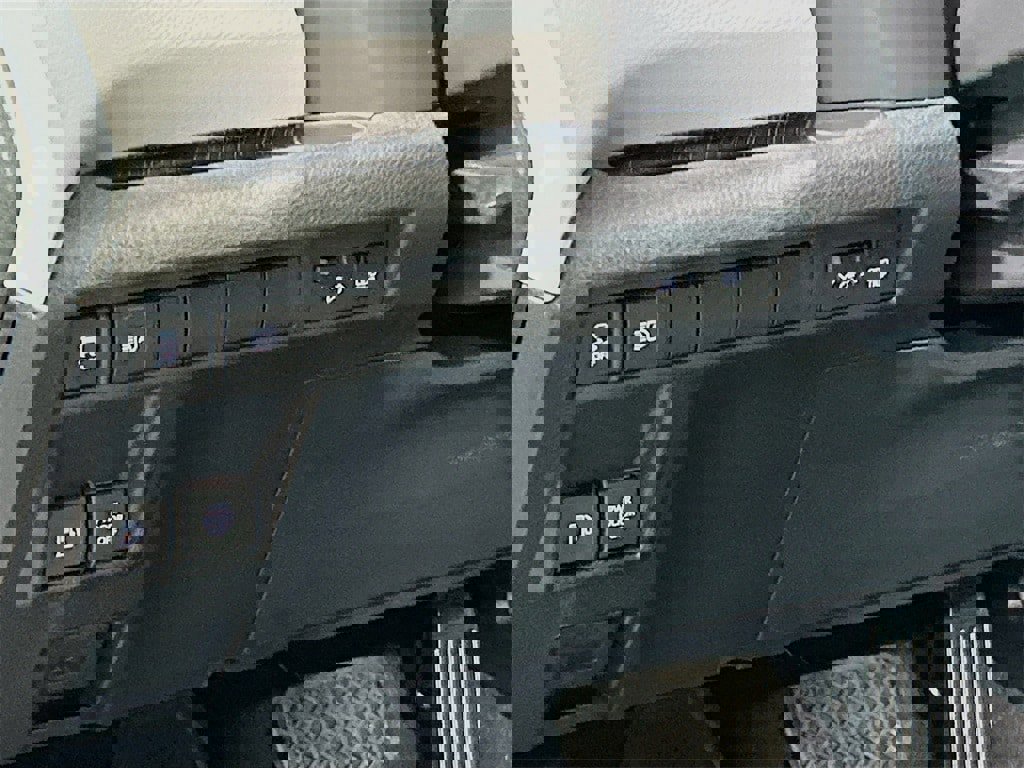 New 2025 Toyota Sienna XLE image 10