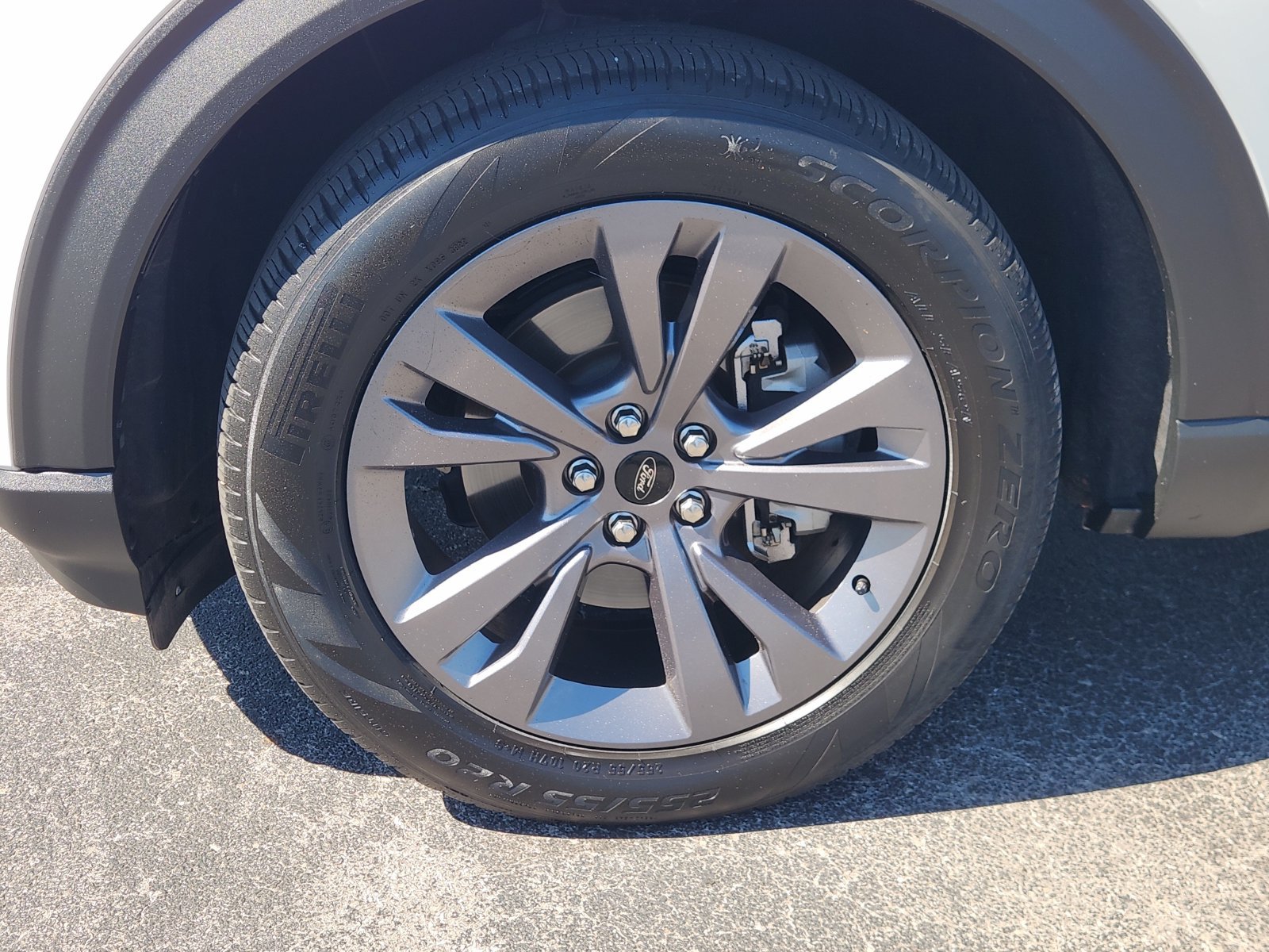 Used 2022 Ford Explorer XLT w/ Equipment Group 202A RWD image 14