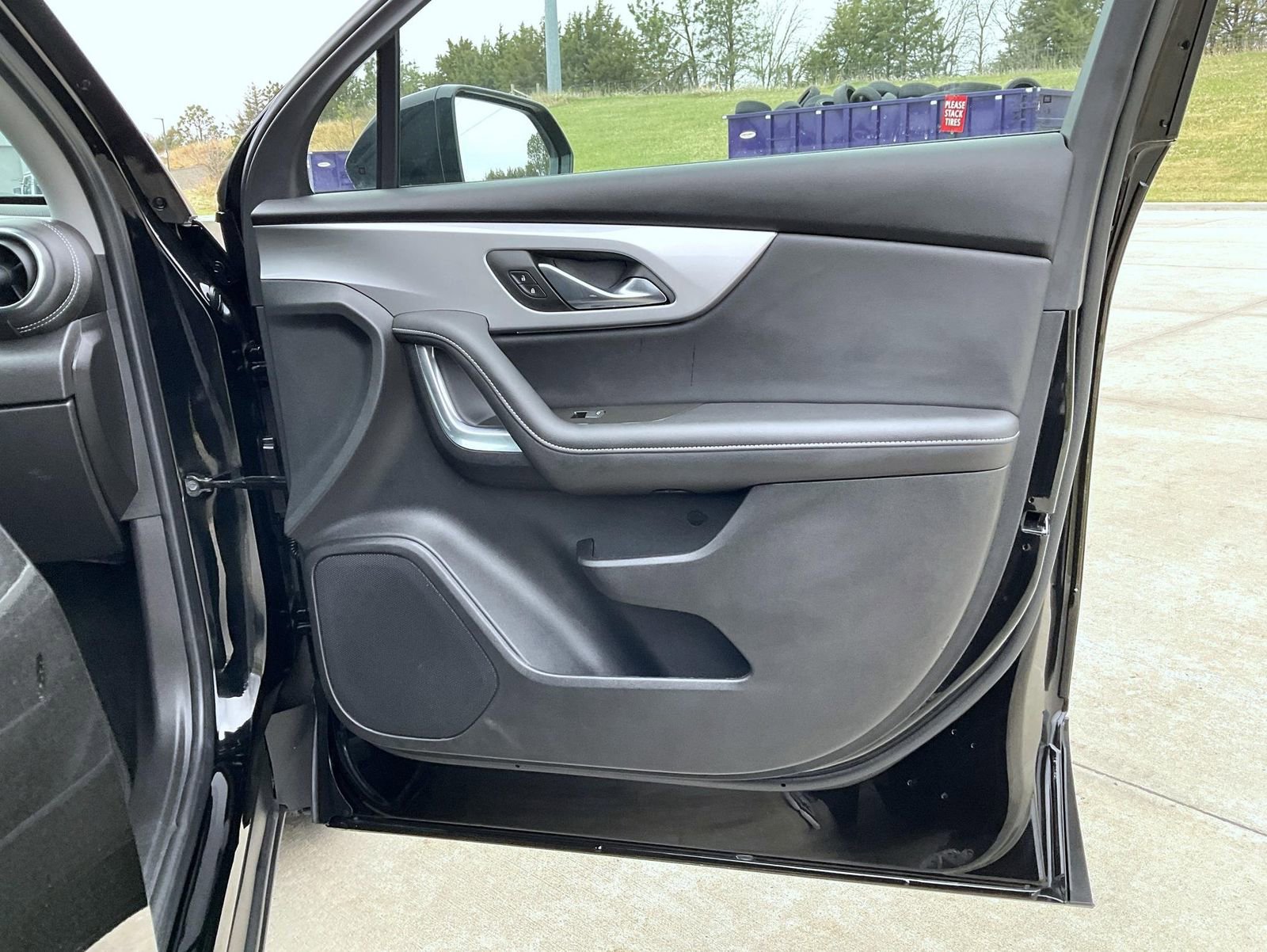 Used 2025 Chevrolet Blazer LT AWD/4WD image 17