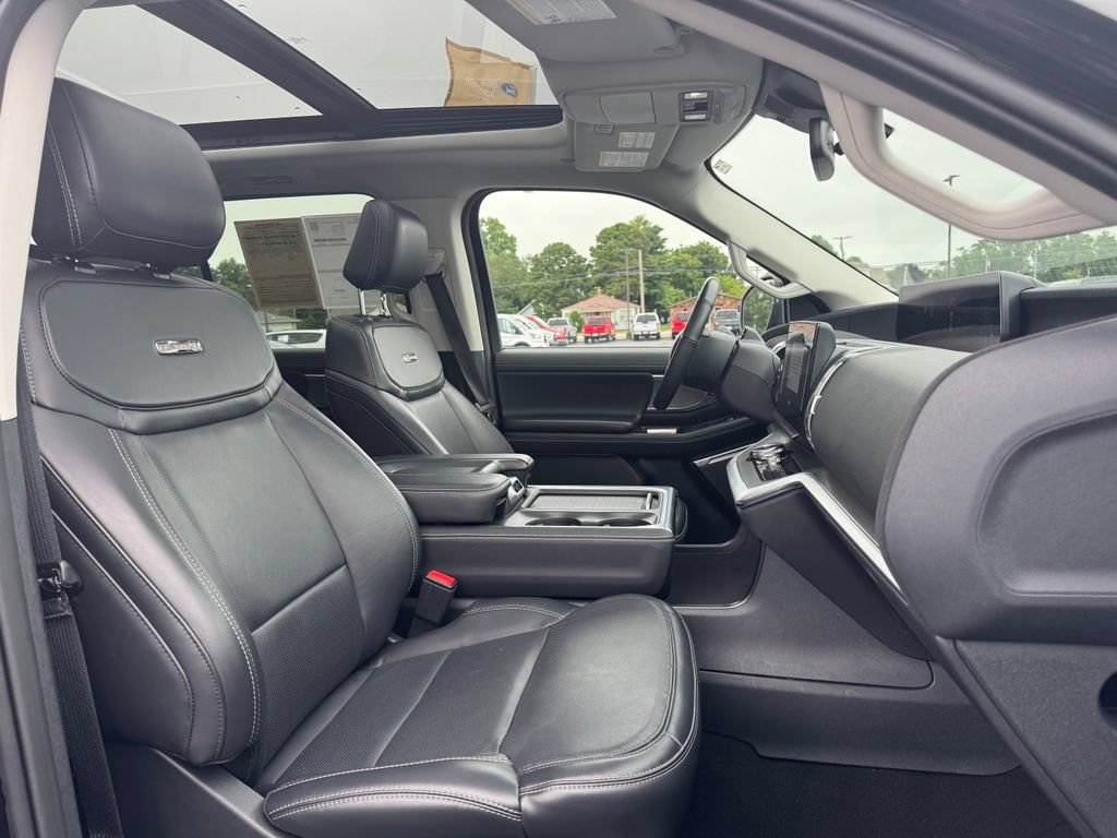 Certified 2025 Ford Expedition Max Platinum AWD/4WD image 17