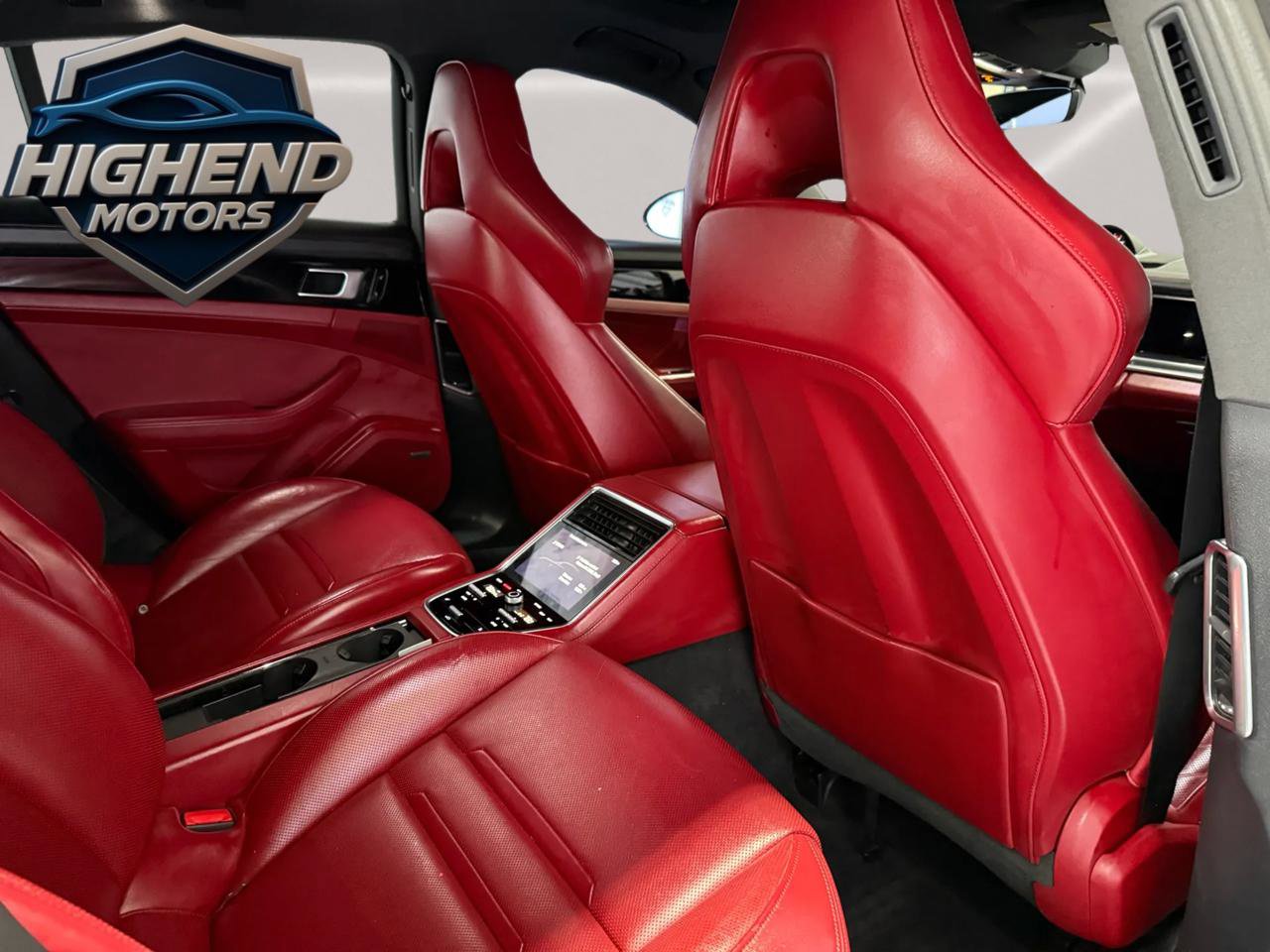 Used 2018 Porsche Panamera 4S image 24