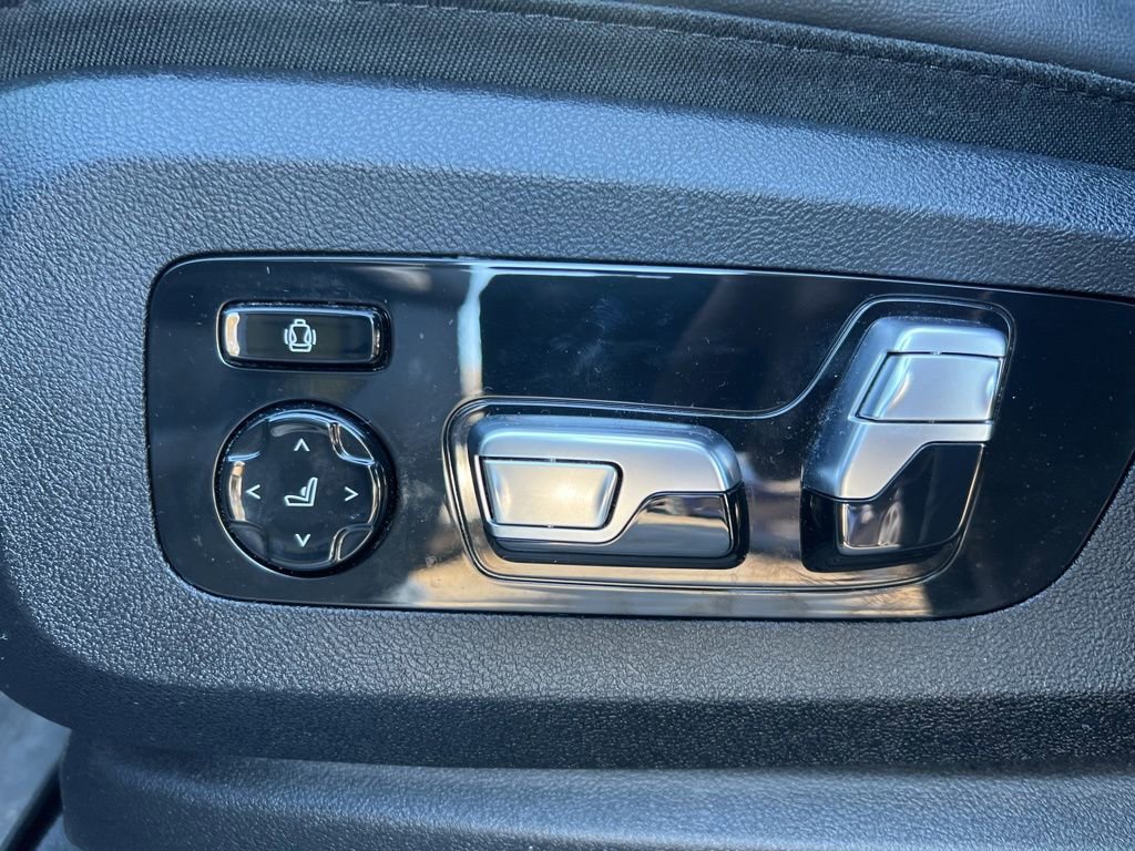 Certified 2024 BMW X7 xDrive40i w/ M Sport Package image 15