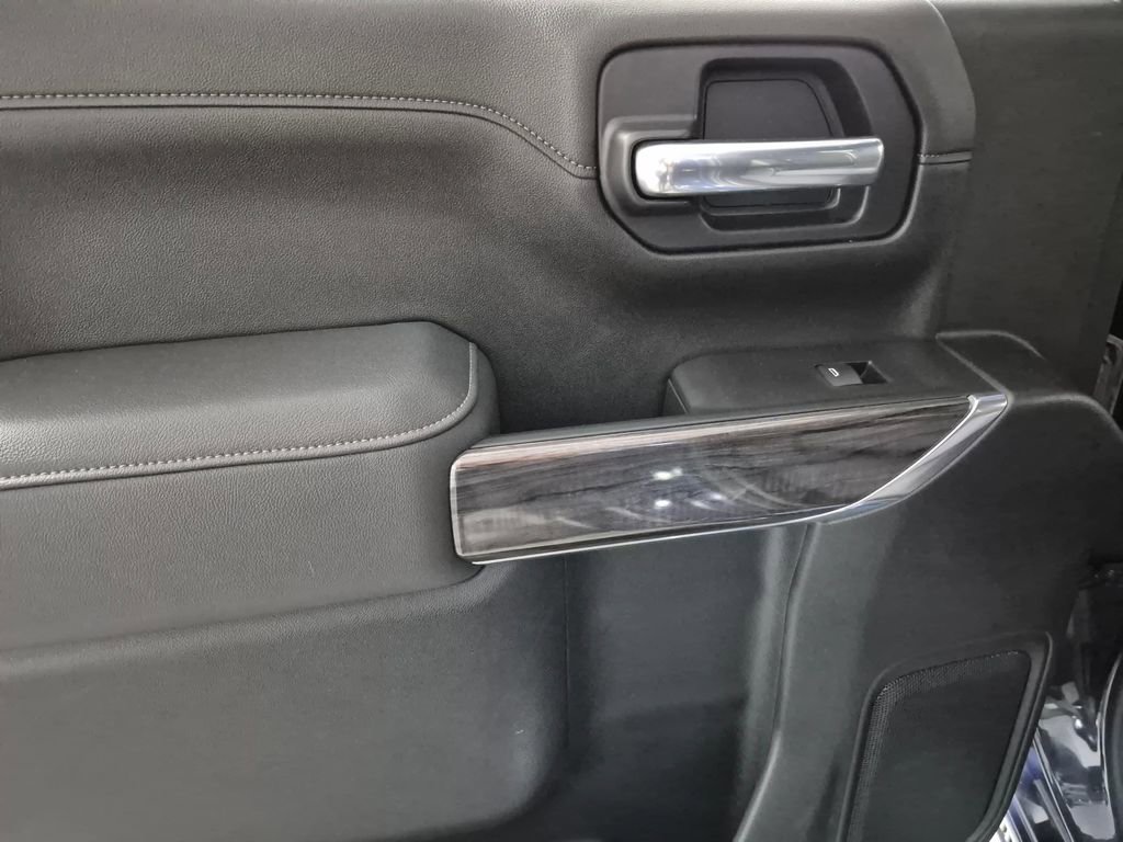 Used 2021 Chevrolet Silverado 1500 LTZ image 23