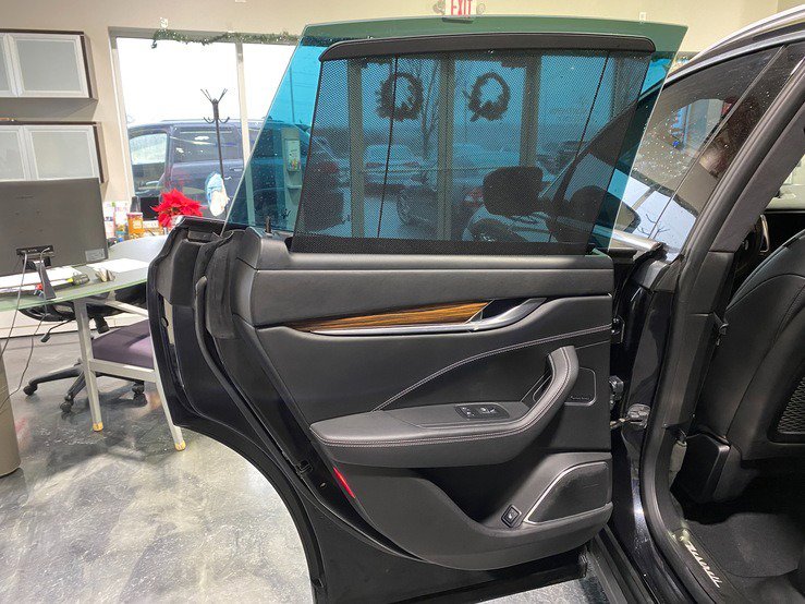 Used 2017 Maserati Levante S image 11