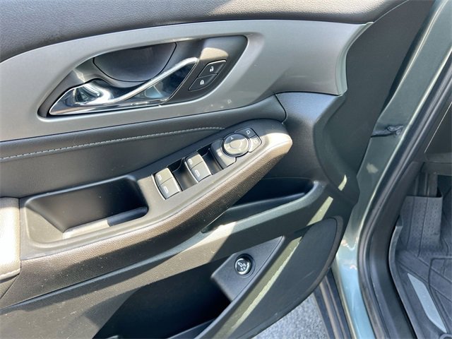 Used 2023 Chevrolet Traverse LT image 22