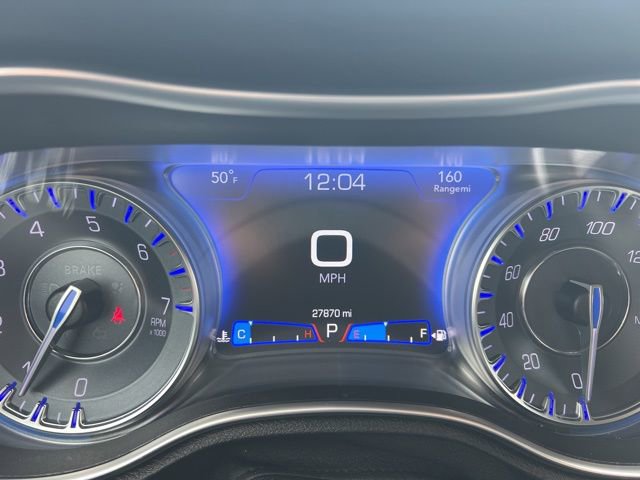 Used 2021 Chrysler 300 Touring w/ Chrome Appearance Package image 7