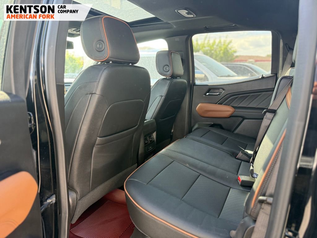 Used 2024 GMC Canyon AT4 w/ AT4 Premium Package AWD/4WD image 4