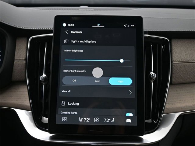 New 2026 Volvo XC90 B6 Plus w/ Protection Package Premier image 17