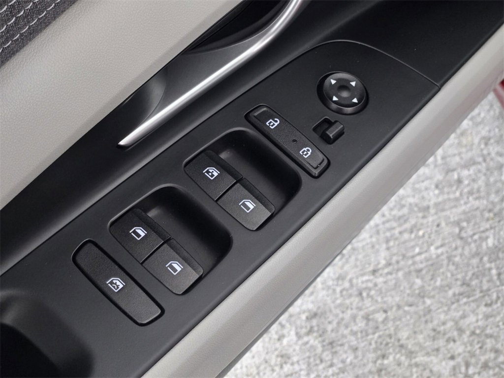 Used 2023 Hyundai Elantra Limited image 25