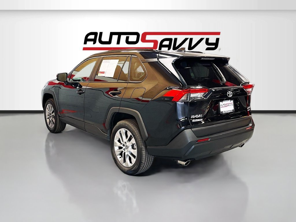 Used 2025 Toyota RAV4 XLE Premium AWD/4WD image 5