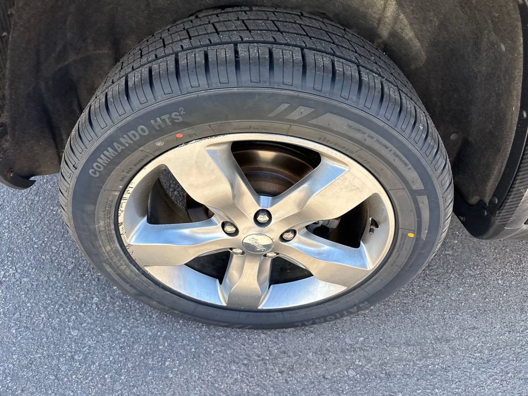 Used 2011 Jeep Grand Cherokee Overland AWD/4WD image 20