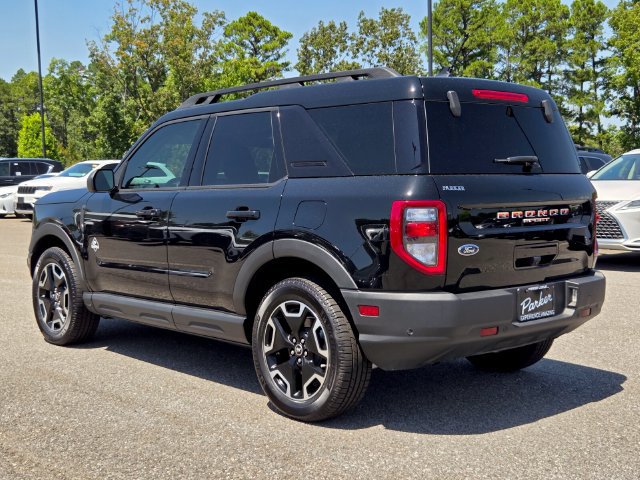 Used 2023 Ford Bronco Sport Outer Banks w/ Tech Package AWD/4WD image 3