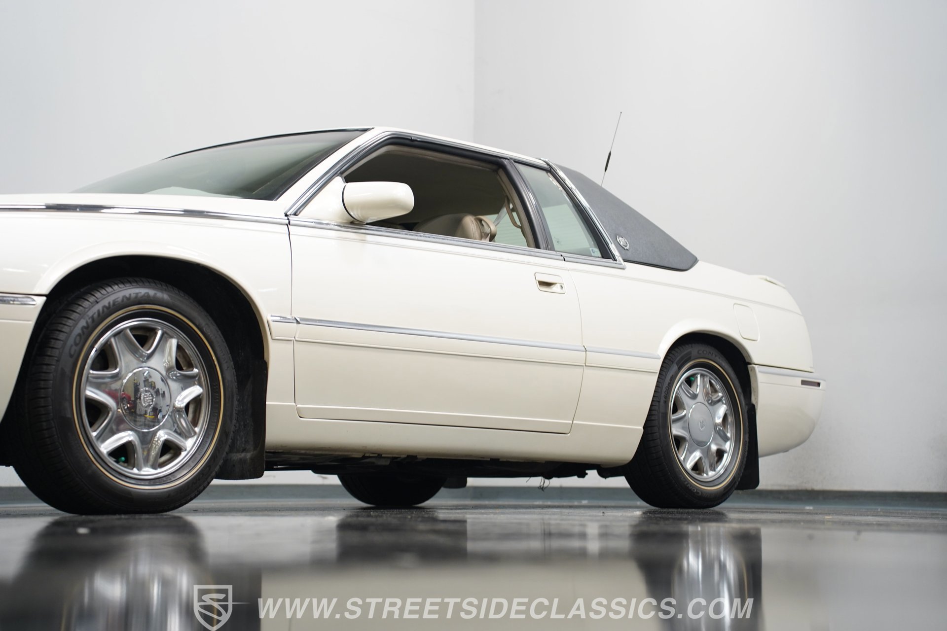 Used 2001 Cadillac Eldorado ESC w/ Comfort/Convenience Pkg FWD image 21