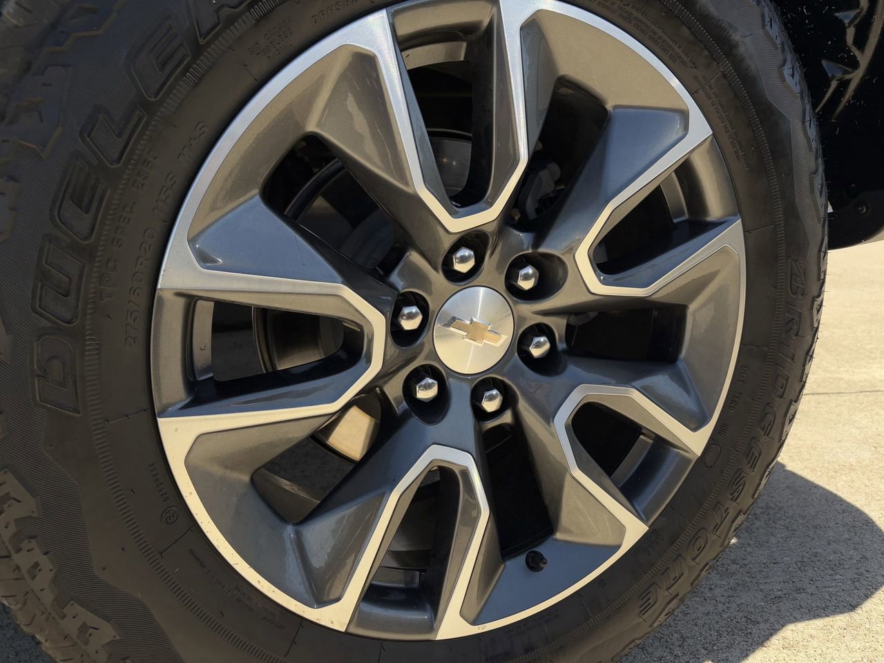 Used 2022 Chevrolet Silverado 1500 LT w/ Z71 Off-Road Package image 11