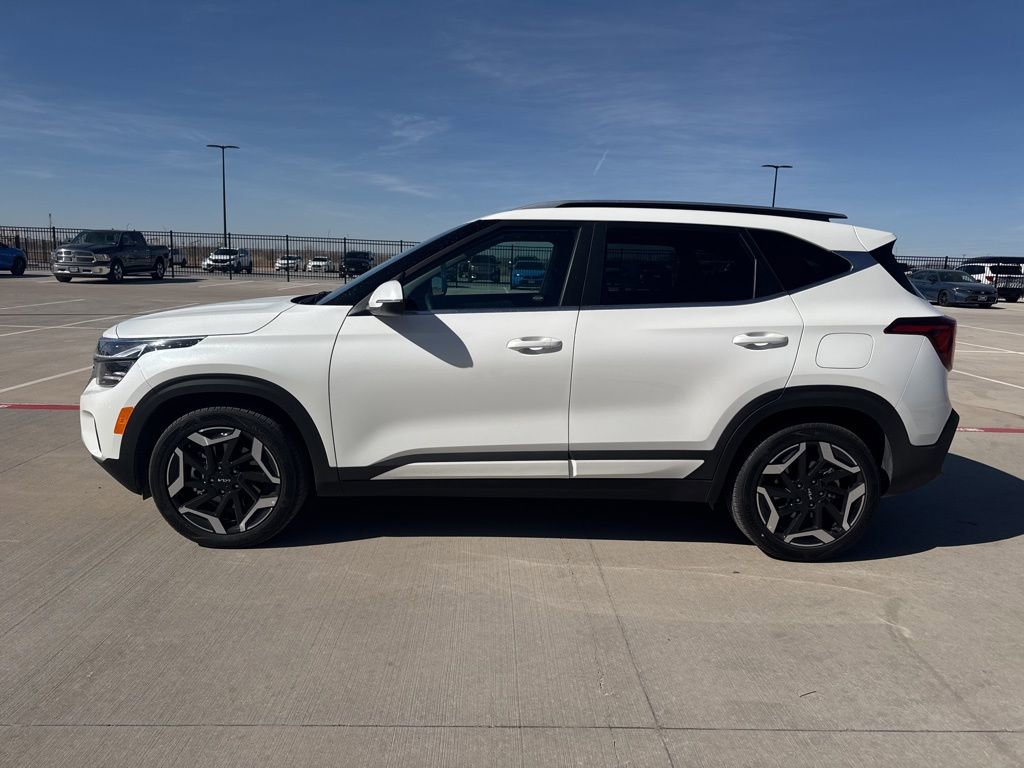 Used 2026 Kia Seltos SX w/ SX Sunroof Package image 2