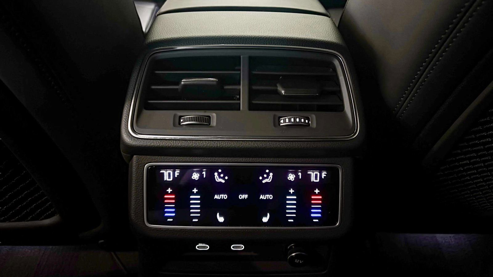 Used 2023 Audi RS 6 w/ Carbon Optic Package image 50