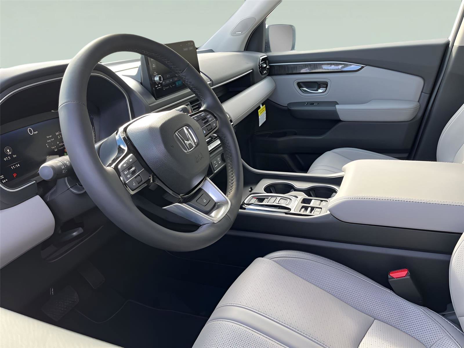 Used 2025 Honda Pilot Elite image 11