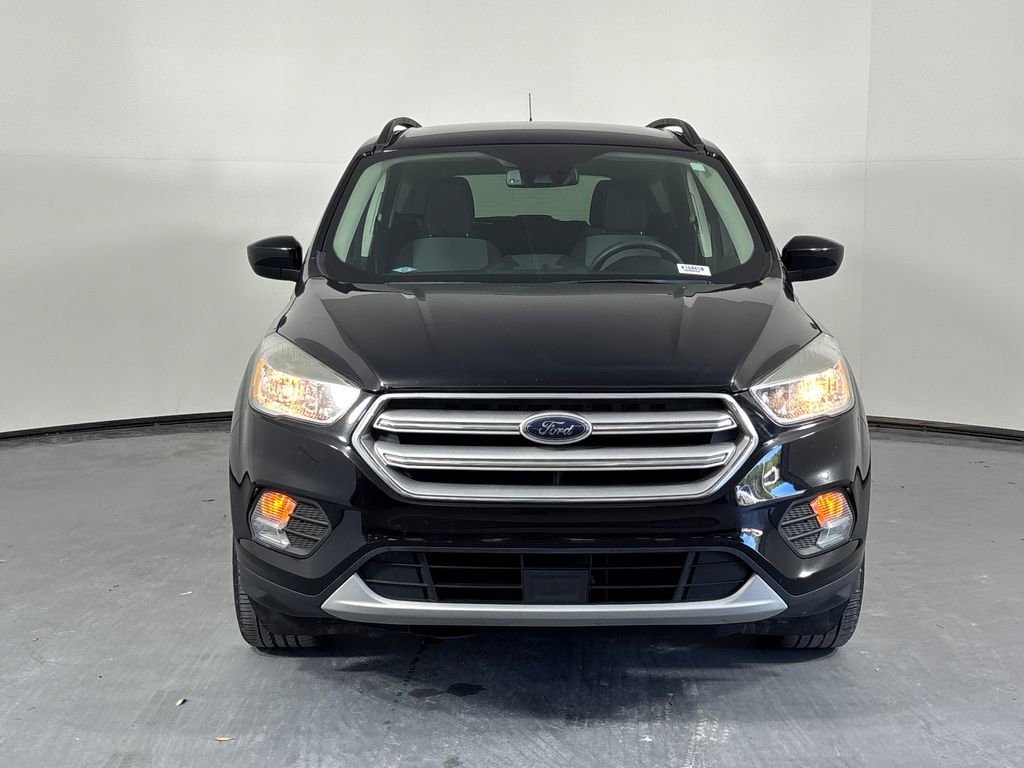 Used 2018 Ford Escape SE w/ Ford Safe & Smart Package FWD image 2