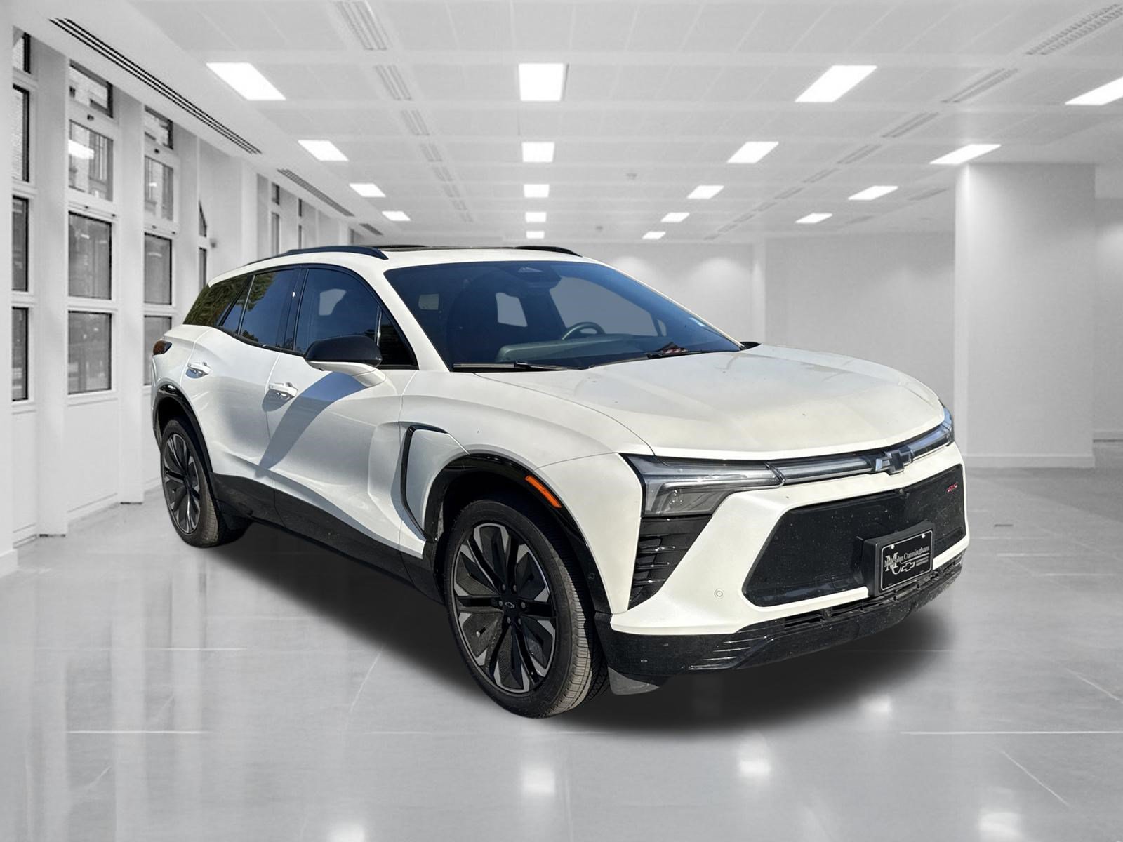 Used 2025 Chevrolet Blazer EV RS w/ Super Cruise Package AWD/4WD image 2