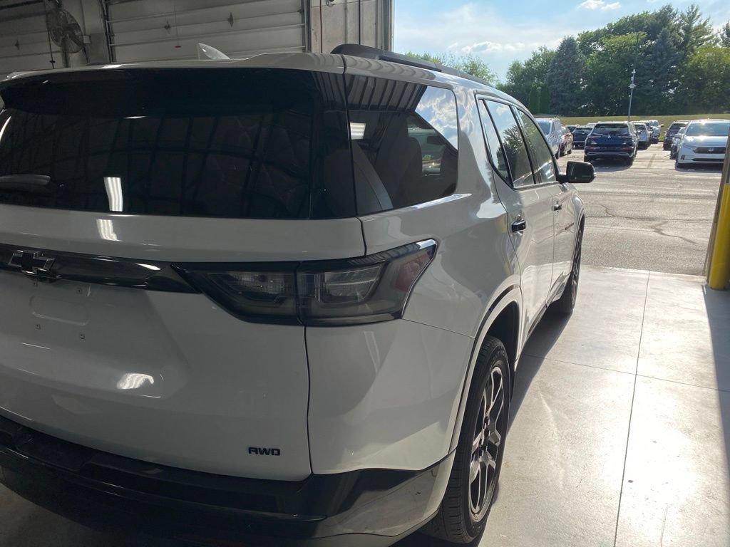 Used 2021 Chevrolet Traverse Premier w/ Redline Edition AWD/4WD image 4