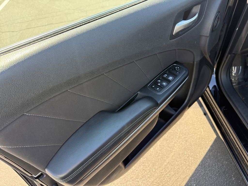 Used 2023 Dodge Charger SXT image 11
