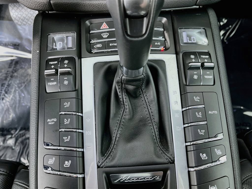 Used 2021 Porsche Macan GTS AWD/4WD image 22