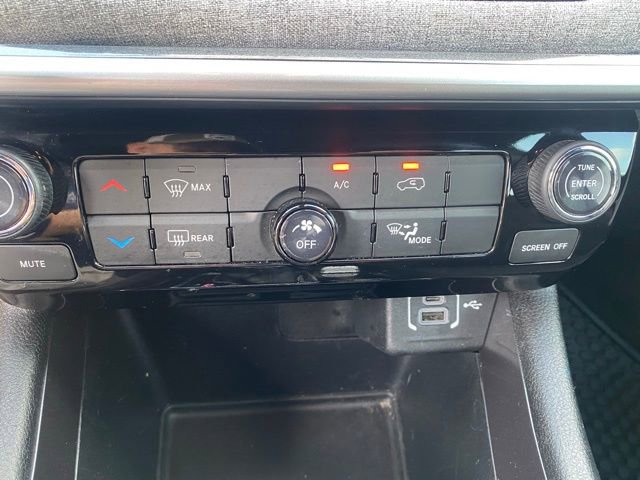 Used 2024 Jeep Compass Sport image 23