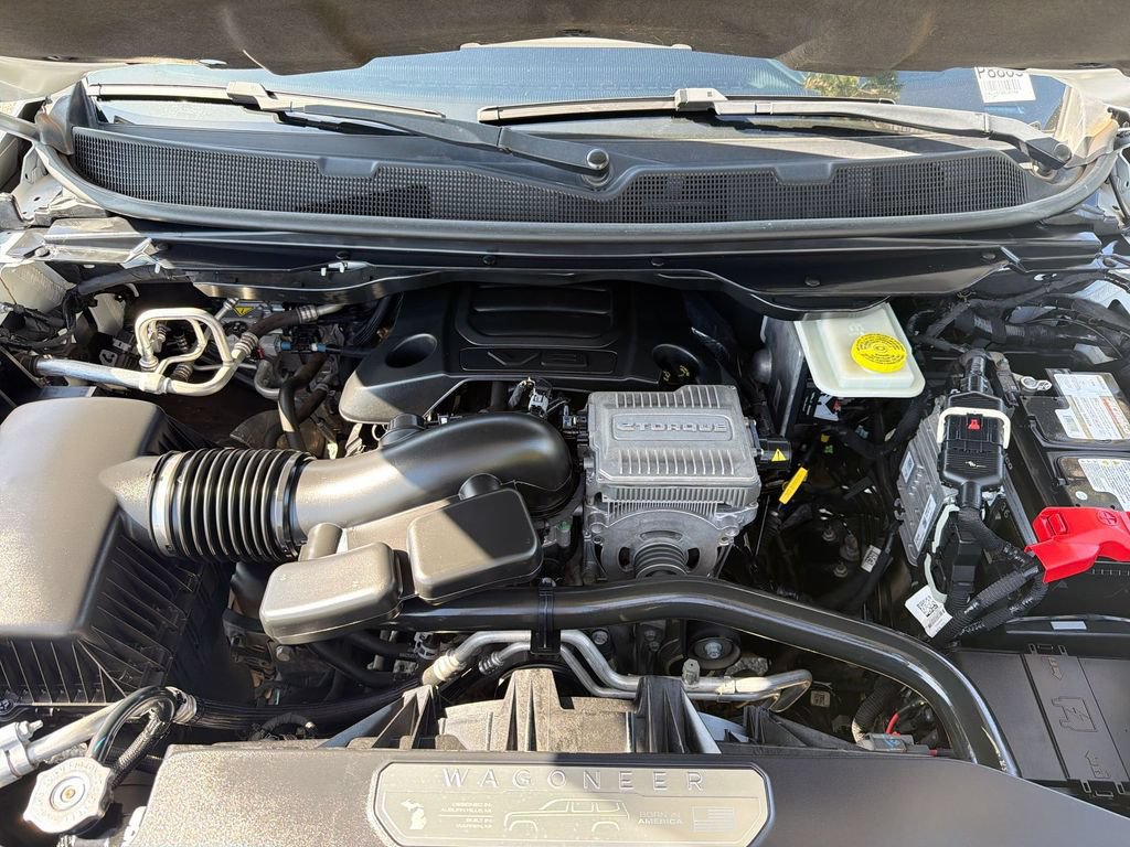 Certified 2022 Jeep Wagoneer Series III AWD/4WD image 17