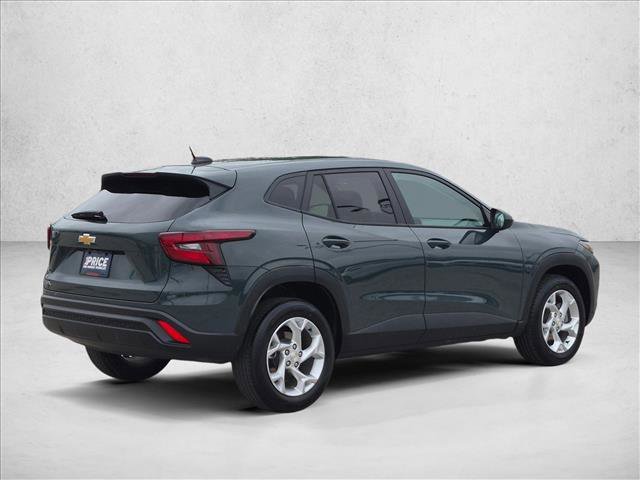 Used 2025 Chevrolet Trax LS w/ LS Convenience Package FWD image 5