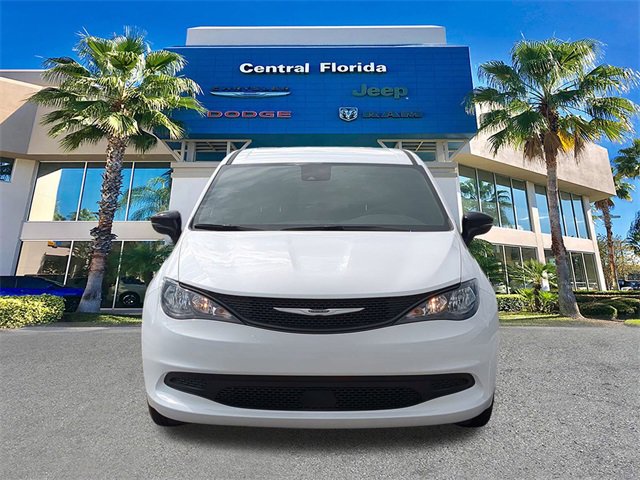 New 2026 Chrysler Voyager LX image 3