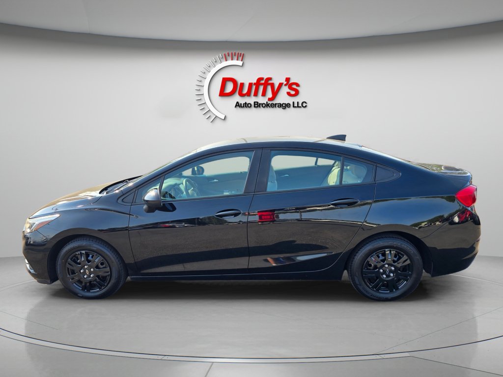 Used 2017 Chevrolet Cruze LS FWD image 11