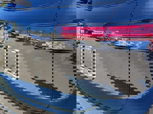 Used 2023 Buick Envision Essence image 11