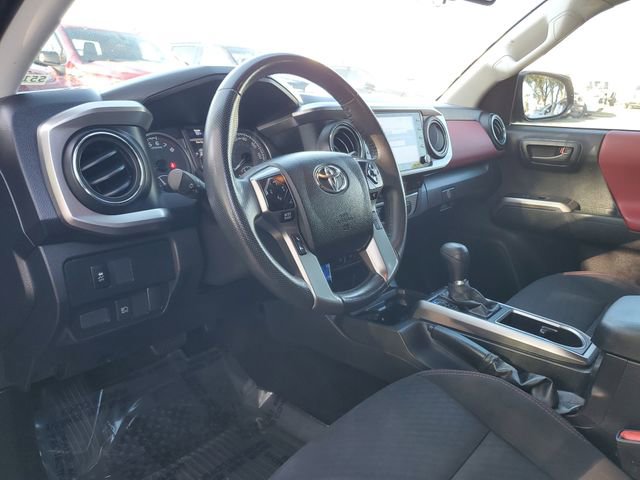 Used 2022 Toyota Tacoma SR5 w/ Technology Package image 20