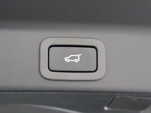 Used 2019 Jaguar F-PACE Premium AWD/4WD image 42