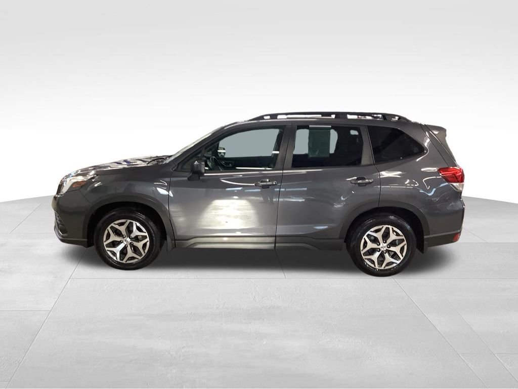 Certified 2023 Subaru Forester Premium AWD/4WD image 12