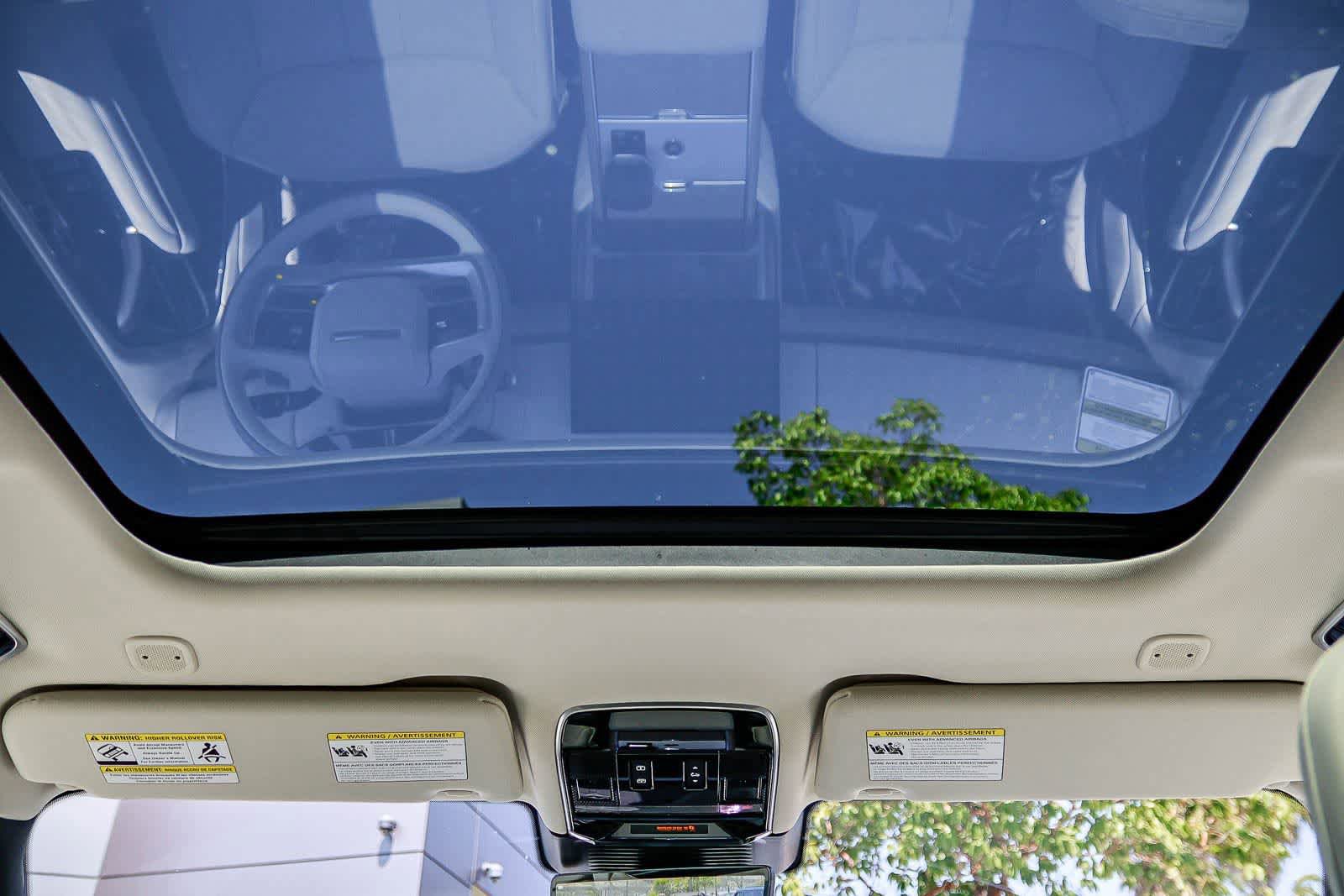 New 2026 Land Rover Range Rover Long Wheelbase SE image 16
