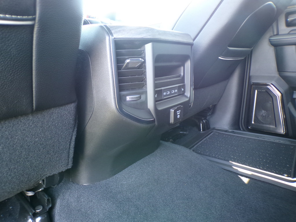 New 2026 RAM 2500 Limited AWD/4WD image 12