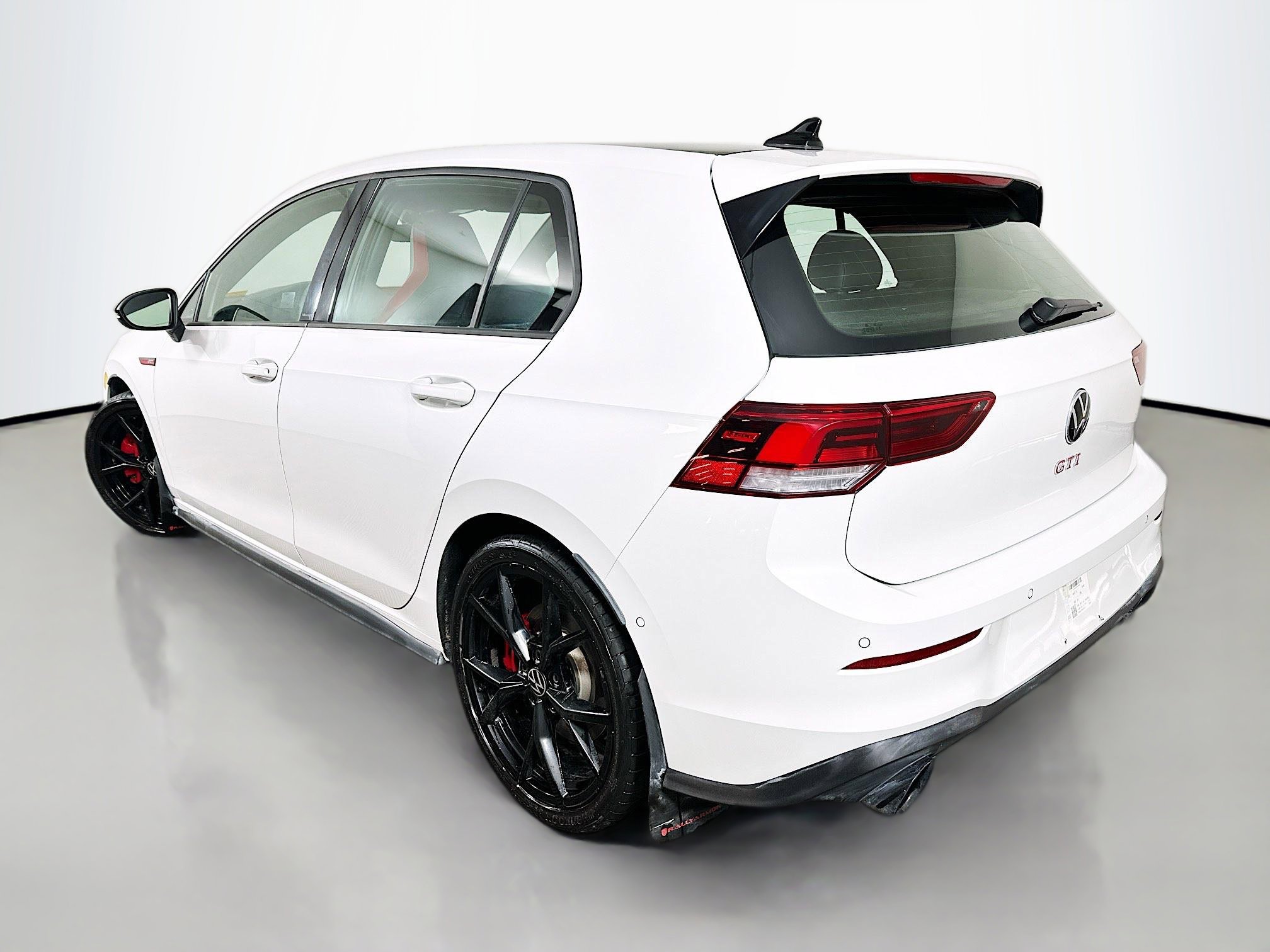 Used 2024 Volkswagen GTI Autobahn w/ MDO Package image 5