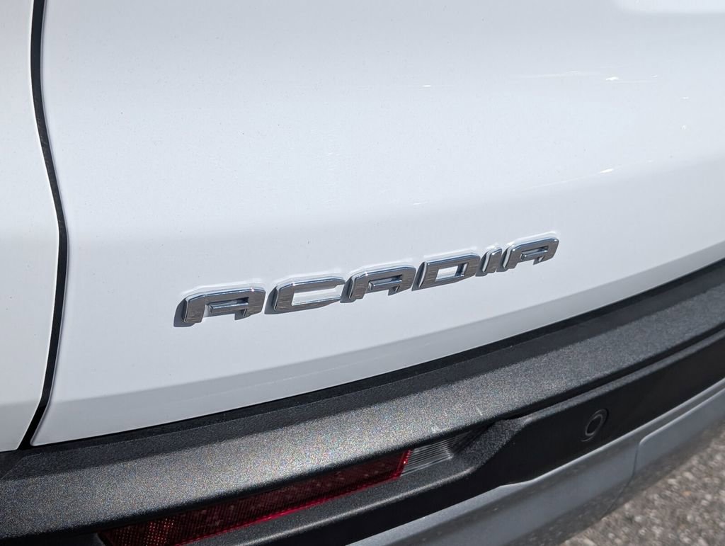Used 2025 GMC Acadia Elevation image 15