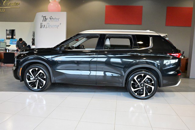 Used 2024 Mitsubishi Outlander SEL Black Edition image 8