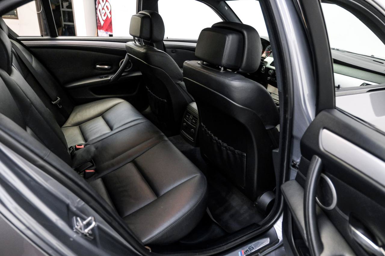 Used 2010 BMW M5 RWD image 32